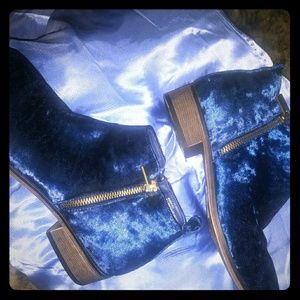 Low cut Blue Velvet boots!!!!! Super dope!!